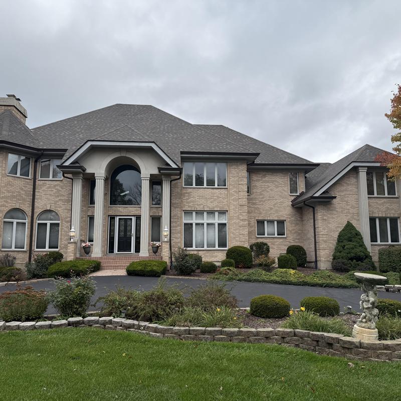 Atlas impact class 4 roof on large brick home