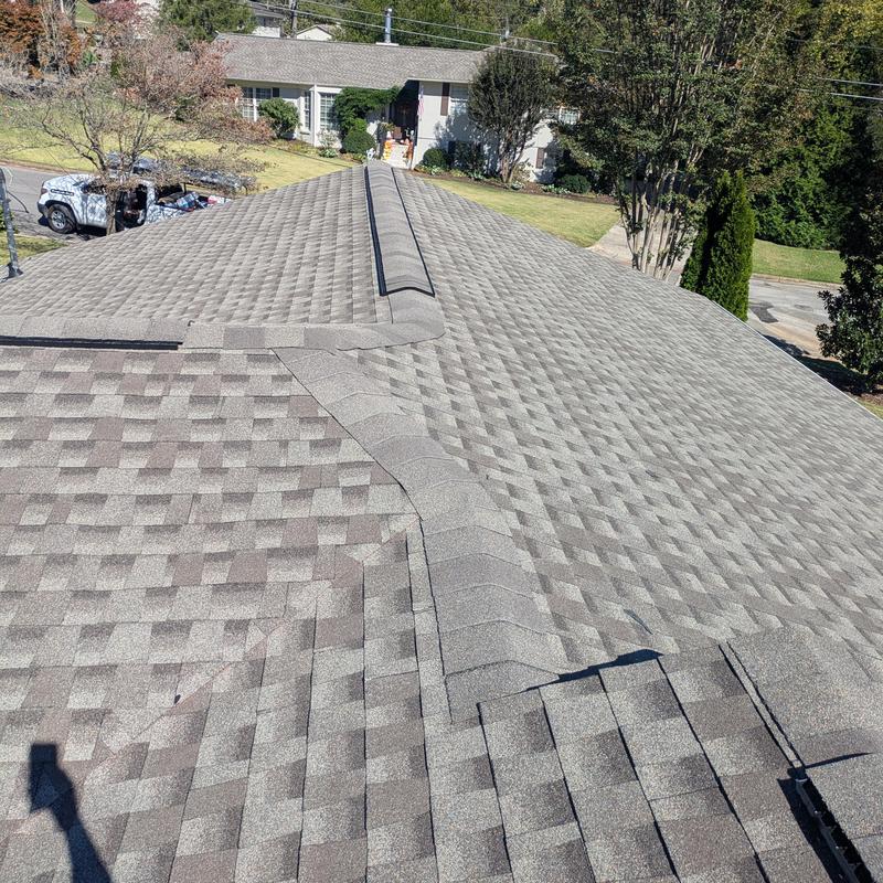 GAF asphalt shingle roof with ridge vent installation