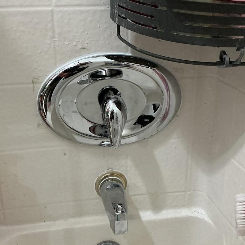 Tub spout and valve with copper pipe soldered connection