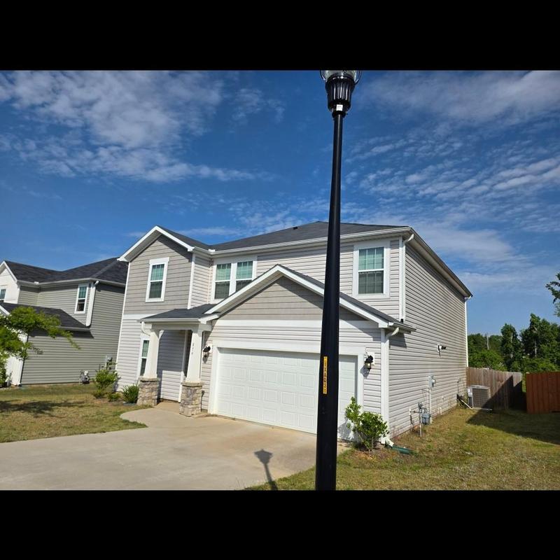 Roof ridge with storm wind damage and repairs Roof ridge with storm wind damage and repairs