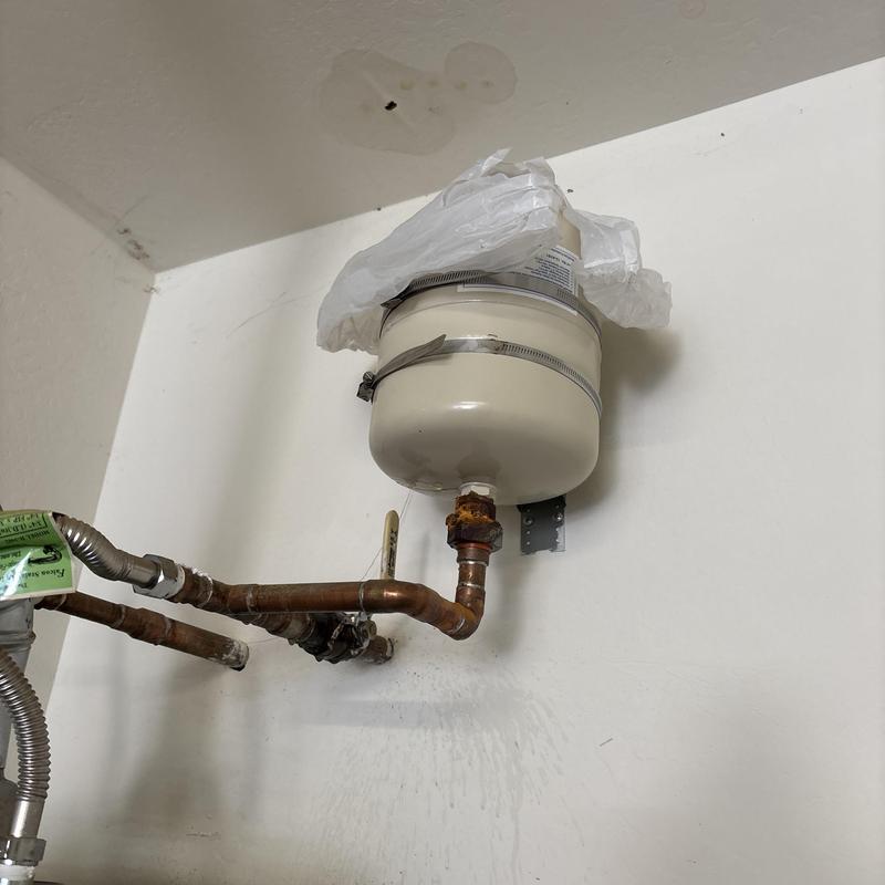 Thermal expansion tank with connected copper piping Thermal expansion tank with connected copper piping