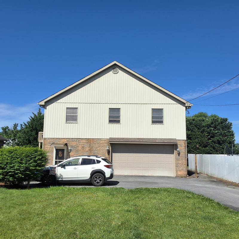 Residential roof and siding inspection in Elizabethton TN Residential roof and siding inspection in Elizabethton TN