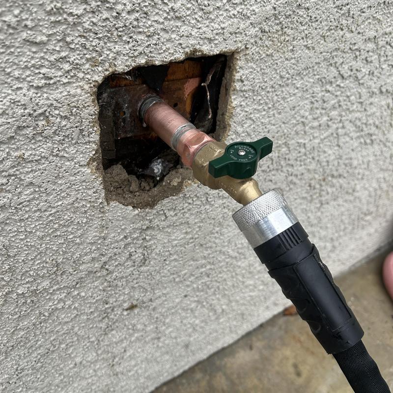 Three-quarter copper pipe with threaded hose bib installation