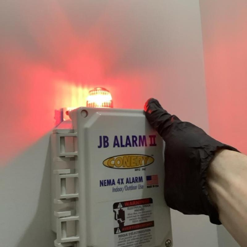 JB Alarm II control box with red alert light JB Alarm II control box with red alert light