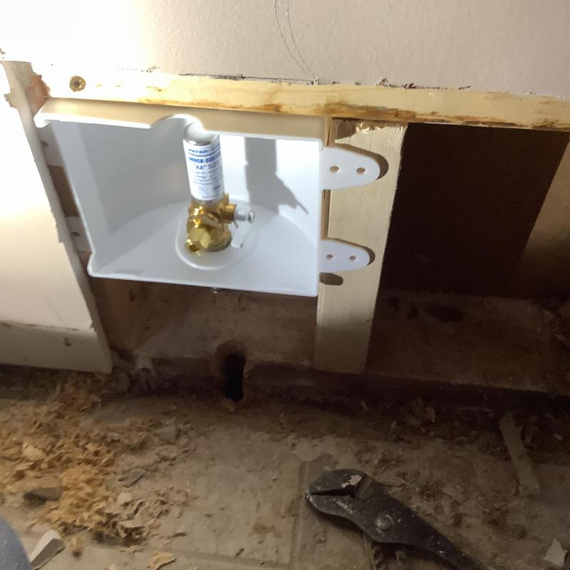 Ice maker box installation with valve in wall cavity Ice maker box installation with valve in wall cavity
