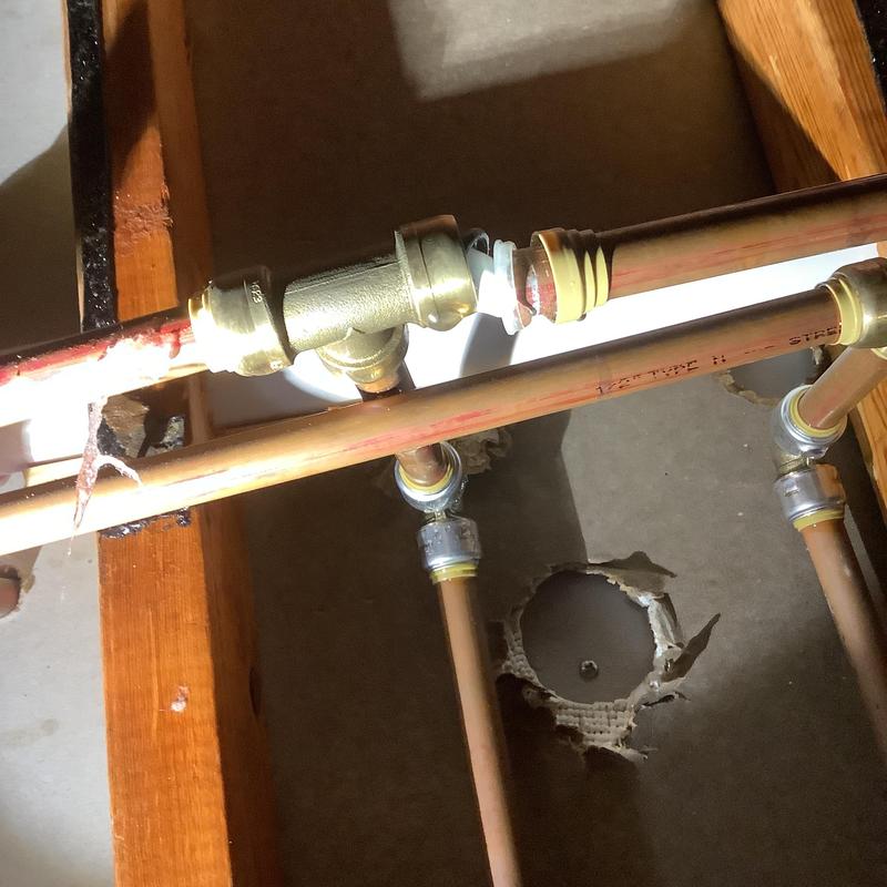 3/4-inch copper water line with broken sharkbite fitting 3/4-inch copper water line with broken sharkbite fitting