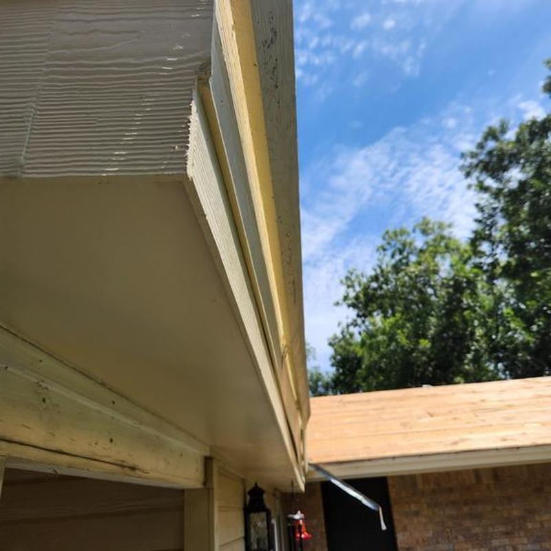 Soffit and fascia replacement on home exterior