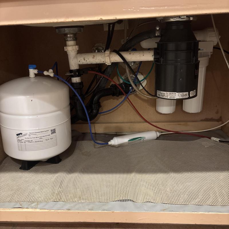 Reverse osmosis system under sink with filters and tank Reverse osmosis system under sink with filters and tank