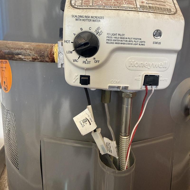 Water heater gas control valve with pilot light knob Water heater gas control valve with pilot light knob