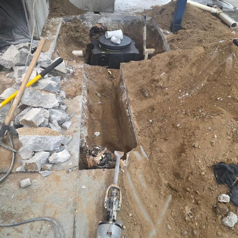 Pilsand interceptor installation under concrete slab