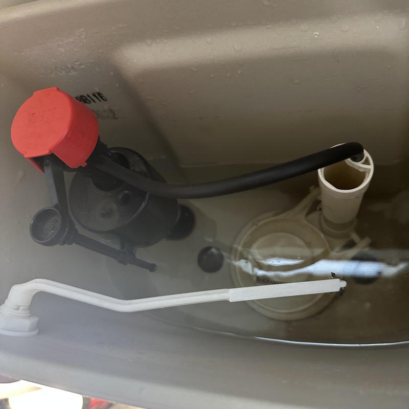 Toilet tank internal components with water level