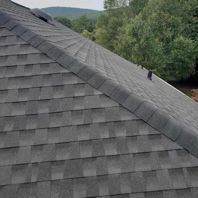 GAF Heatherwood shingle roof with ridge vent in Madison, AL