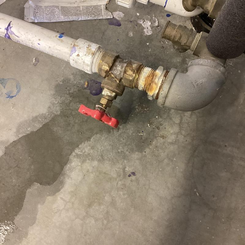 Pressure tank valve with corroded fittings leaking