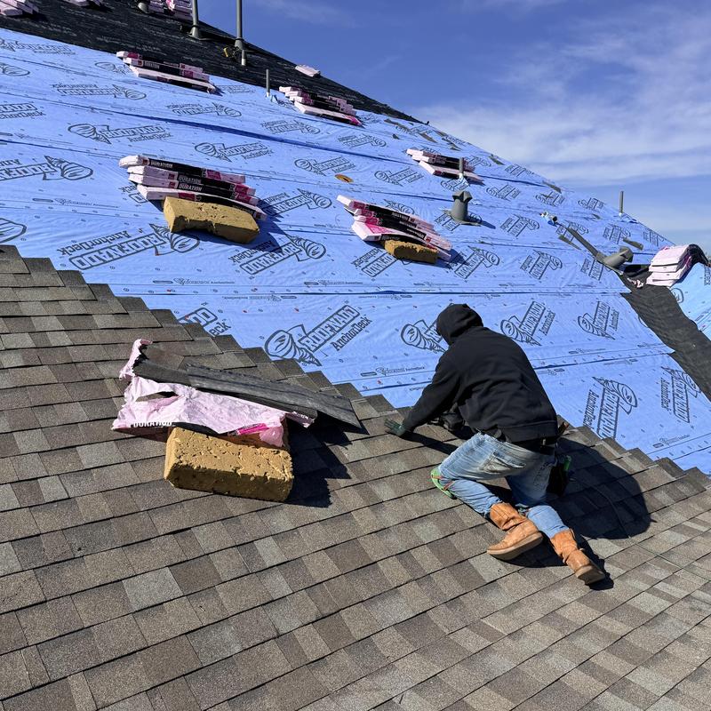 Owens Corning Duration roofing shingle installation on roof