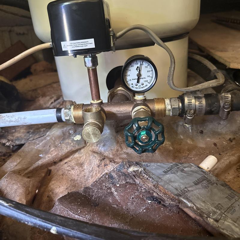 Expansion tank tee kit with pressure gauge installation Expansion tank tee kit with pressure gauge installation