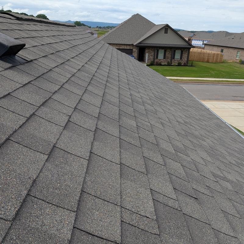 Asphalt shingle roof on new home in Huntsville, AL