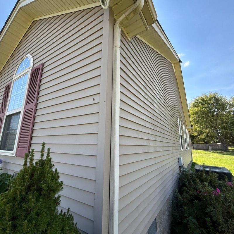 Vinyl siding and corner trim on residential home exterior