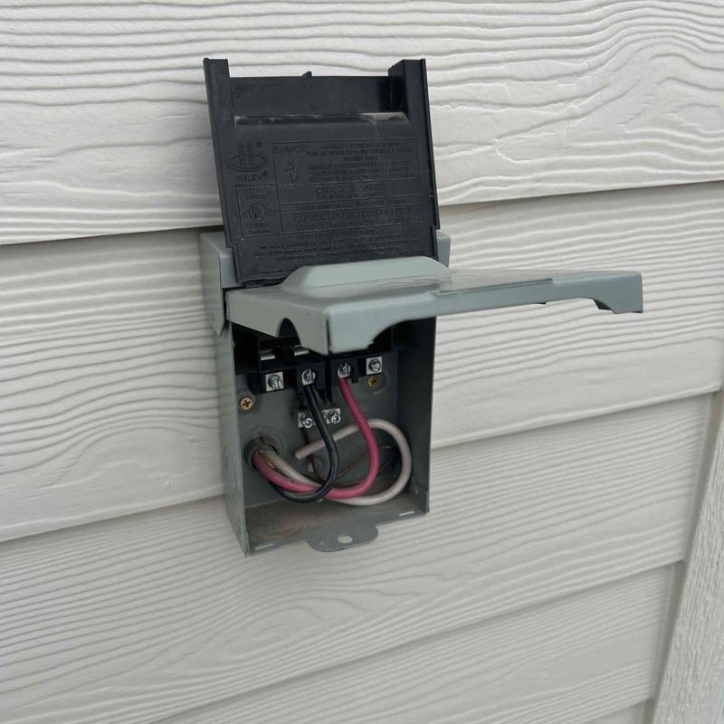 240V 60 amp Nema 3R hot tub disconnect with wiring