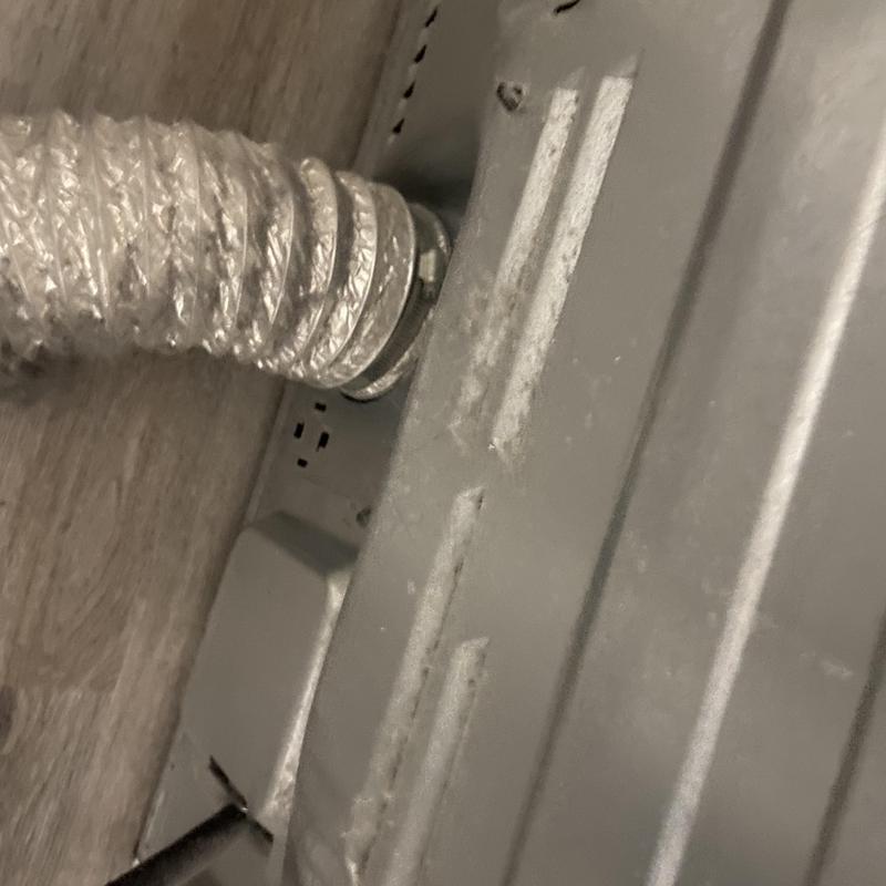 Dryer exhaust vent hose connection to appliance