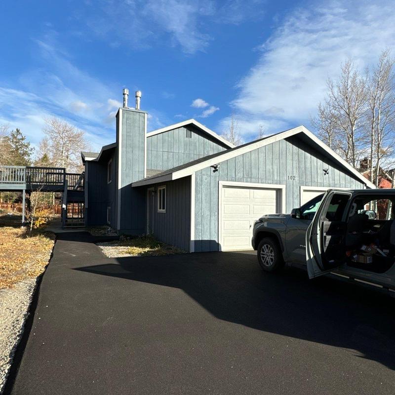 Asphalt roof with Owens Corning Duration Flex shingles