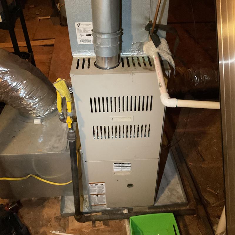 Furnace electrical connections and dual run capacitors