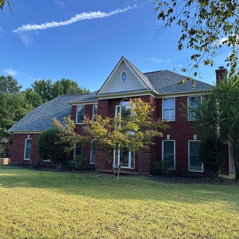 Owens Corning Oakridge asphalt roofing on brick home Owens Corning Oakridge asphalt roofing on brick home