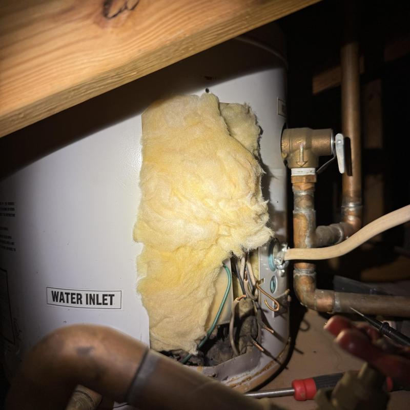 Electric 10-gallon water heater with plumbing connections Electric 10-gallon water heater with plumbing connections