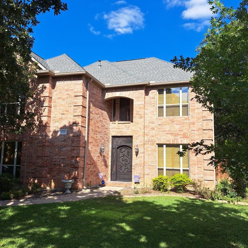 GAF ArmorShield II hail resistant roof shingles on home