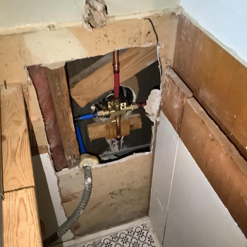 Delta single handle tub and shower faucet valve installation Delta single handle tub and shower faucet valve installation