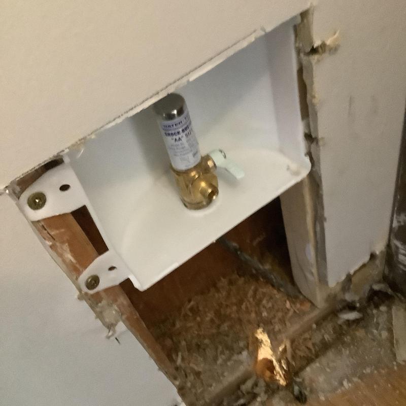Ice maker box installation with shutoff valve Ice maker box installation with shutoff valve
