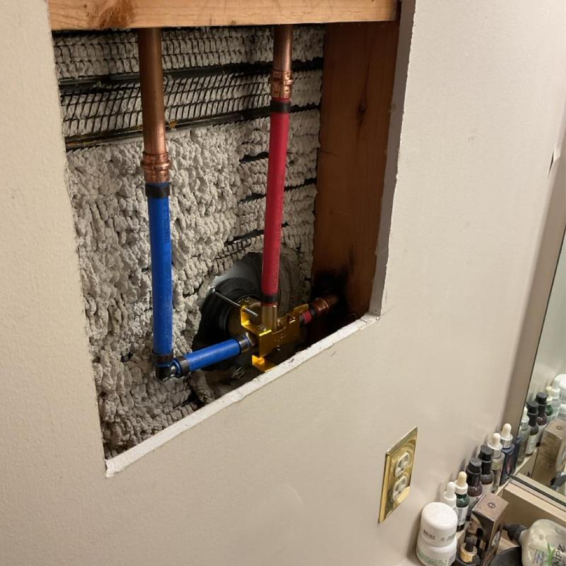 Shower diverter valve with copper and PEX piping installation Shower diverter valve with copper and PEX piping installation