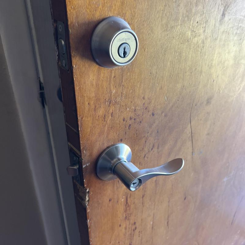 Deadbolt and lever door lock on wood door replacement Deadbolt and lever door lock on wood door replacement