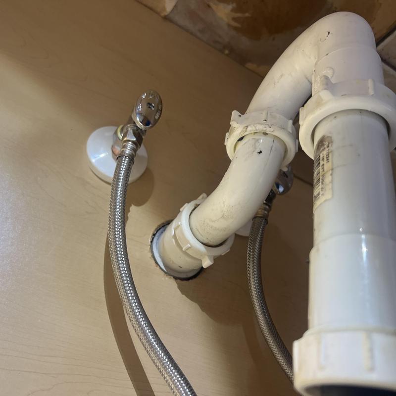 Vanity sink faucet supply lines with shut off valves Vanity sink faucet supply lines with shut off valves