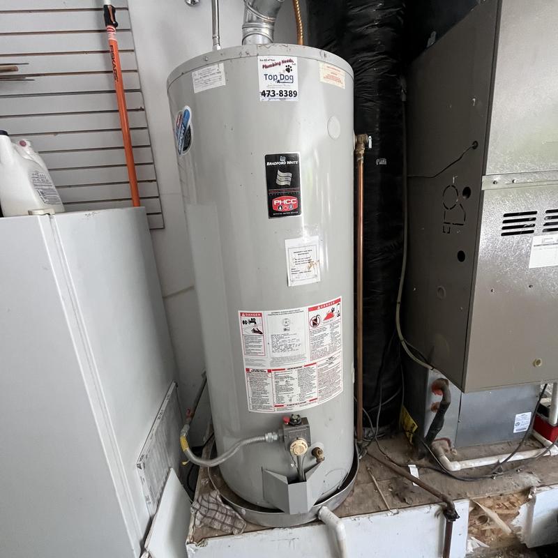 Water heater unit with gas control valve and piping Water heater unit with gas control valve and piping
