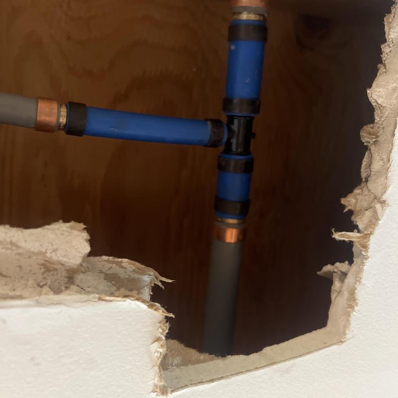 Quest waterline piping with fittings inside ceiling cavity Quest waterline piping with fittings inside ceiling cavity