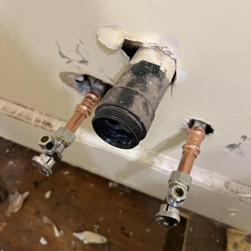 Shut off valves with copper supply lines for sink Shut off valves with copper supply lines for sink