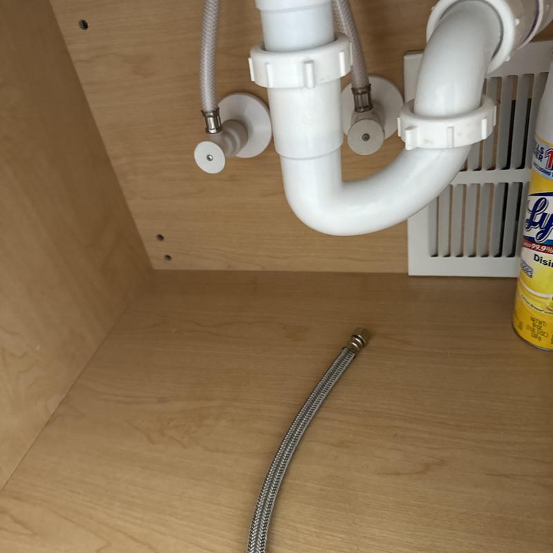Push-pull shut off valves and plumbing under sink Push-pull shut off valves and plumbing under sink