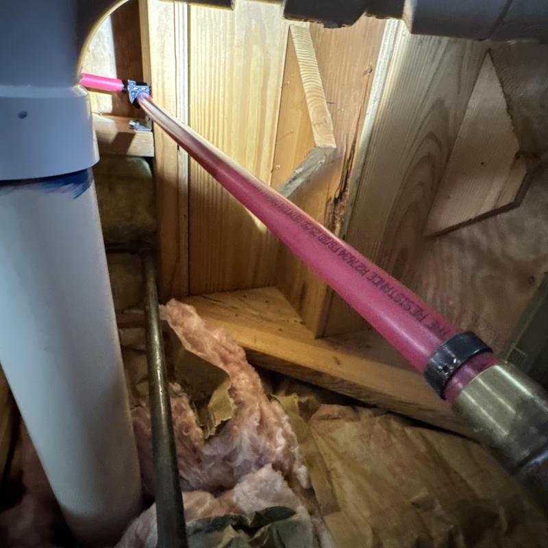 Hot water line with PEX pipe in attic space Hot water line with PEX pipe in attic space