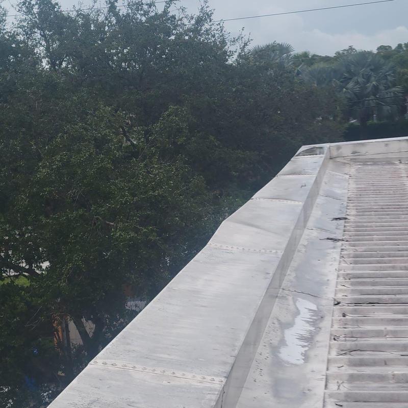 Commercial roofing detail with reinforced edges and seams Commercial roofing detail with reinforced edges and seams