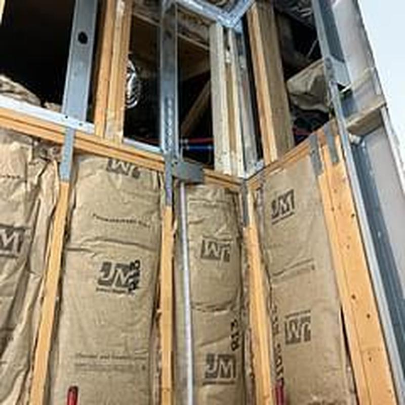 Icemaker box line and kitchen water drain installation Icemaker box line and kitchen water drain installation