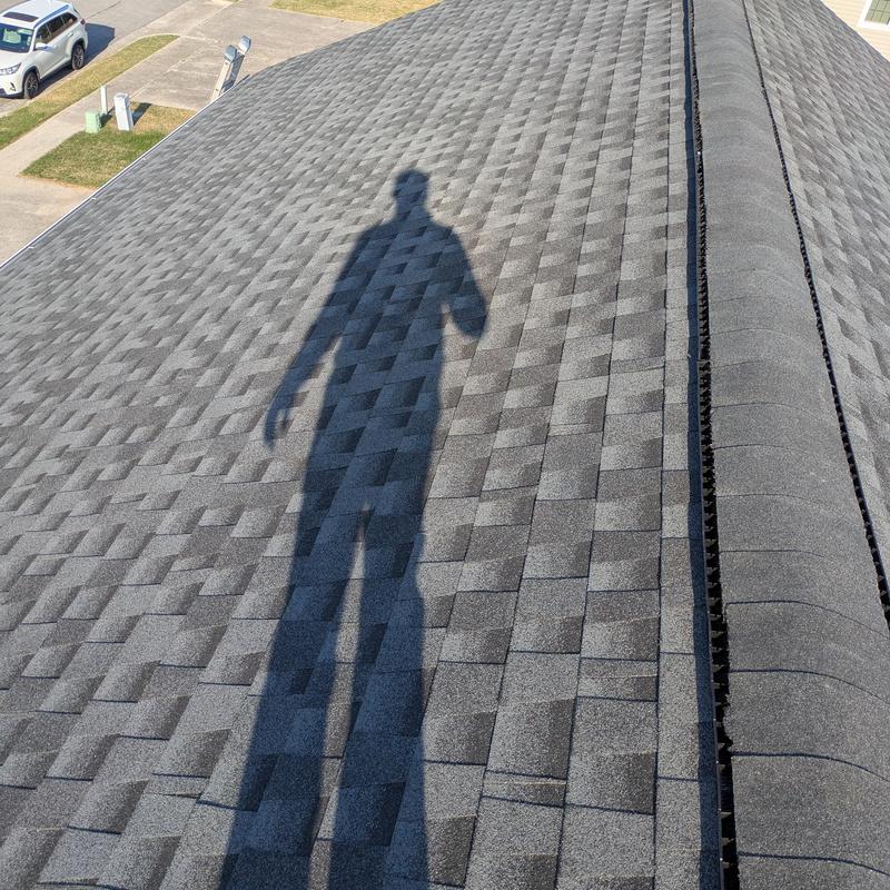 GAF HDZ asphalt shingle roof with ridge vent