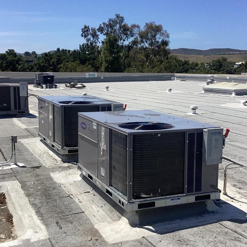 Commercial rooftop package HVAC units installed Commercial rooftop package HVAC units installed