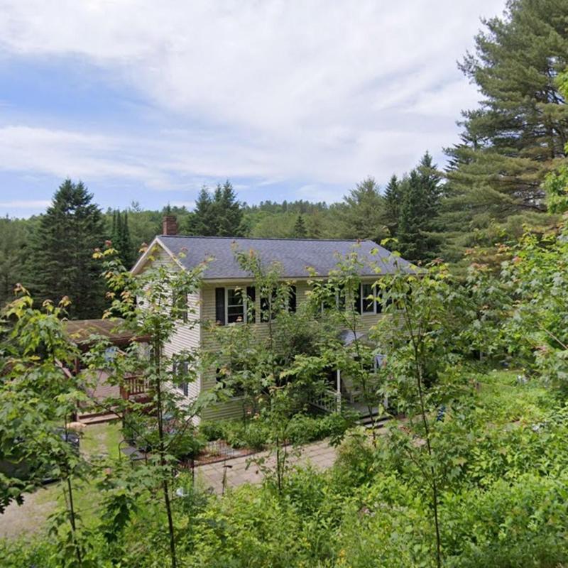 Architectural shingle roof on New England home