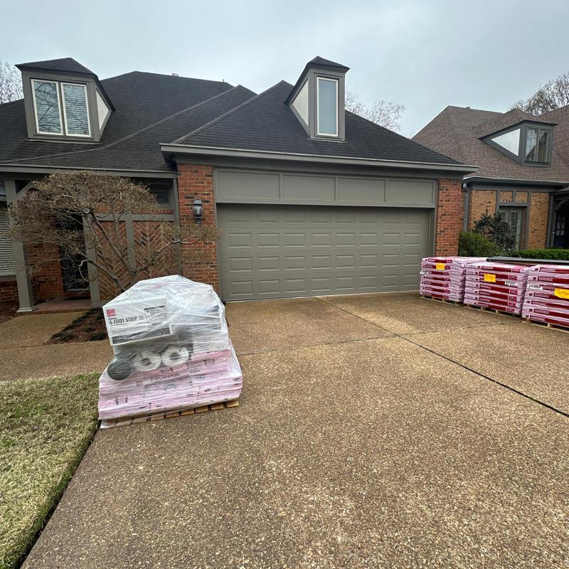 Owens Corning Oakridge asphalt shingles delivery at home