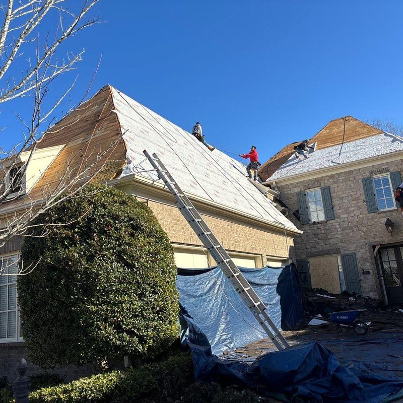 Atlas Pinnacle asphalt roofing system installation