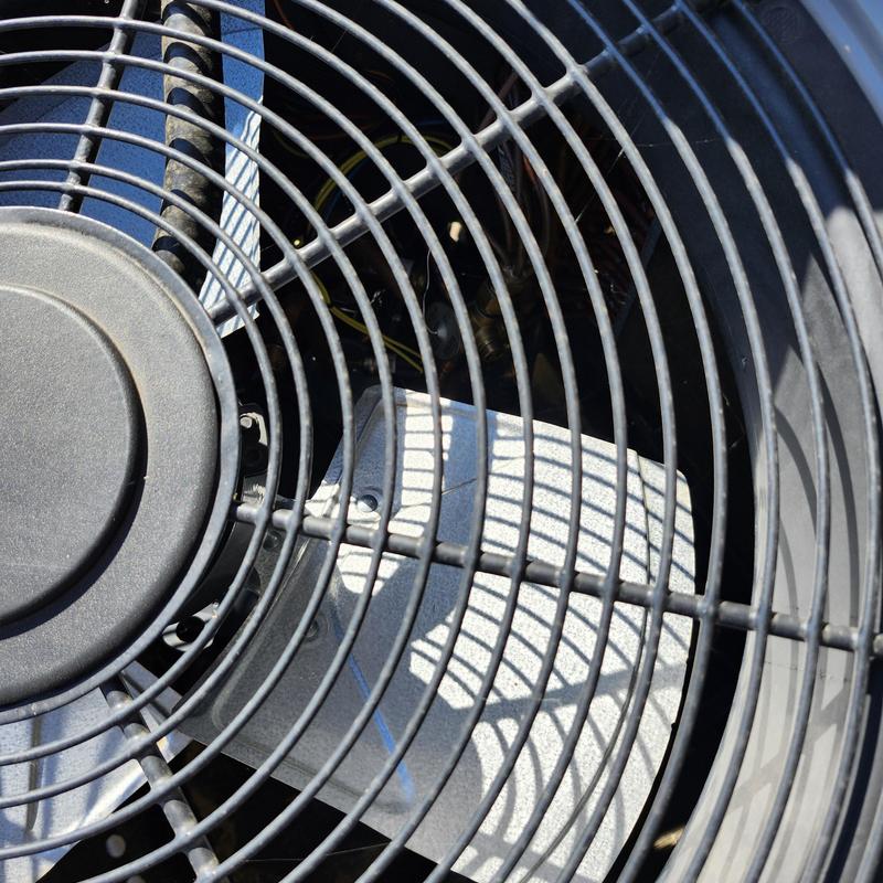 RUUD heat pump outdoor coil with damage and fan RUUD heat pump outdoor coil with damage and fan