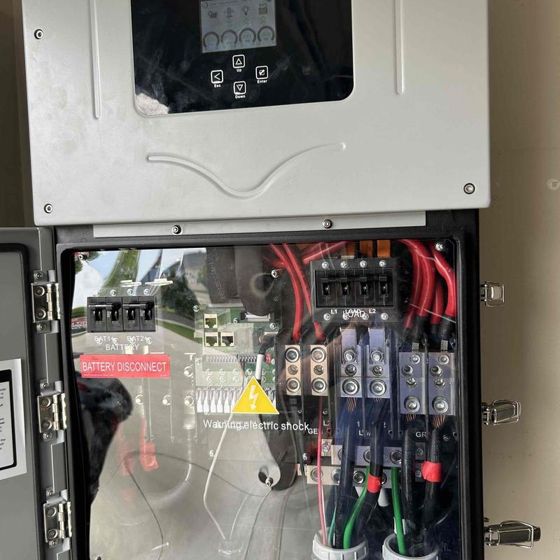 Solar Edge inverter with battery disconnect panel Solar Edge inverter with battery disconnect panel