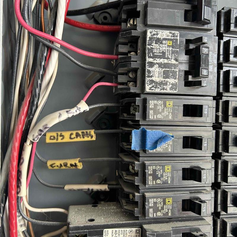 Edison circuit breakers with two pole replacements Edison circuit breakers with two pole replacements