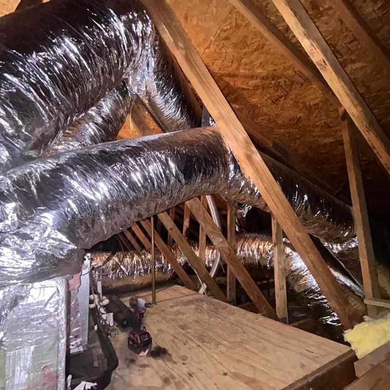 Flexible ductwork installation in attic space