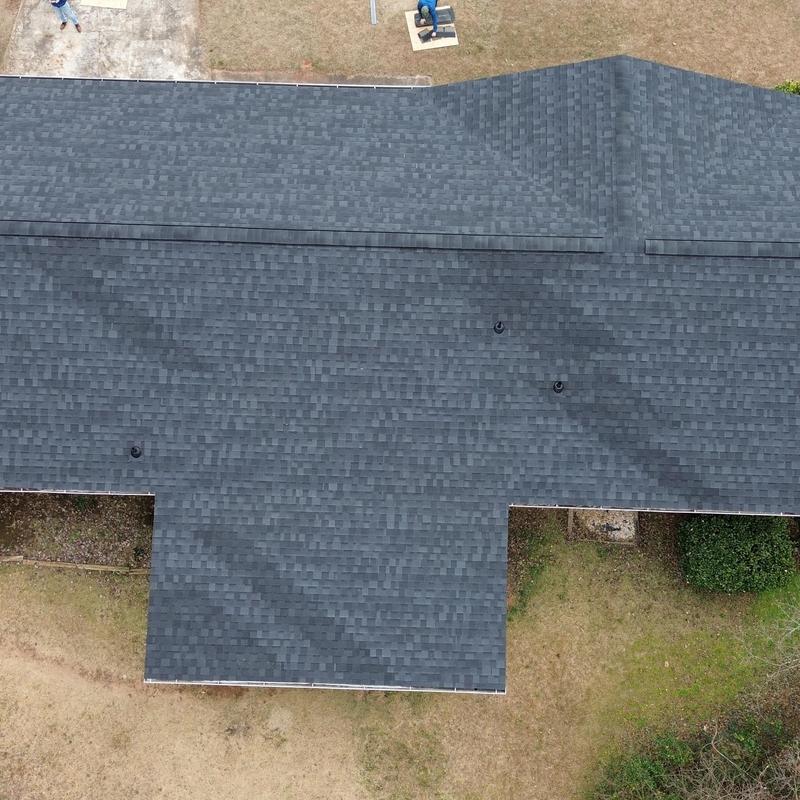 Asphalt shingle roof with clean, uniform installation